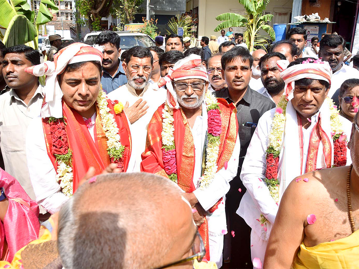 KTR_20Laying_20Foundation_20Stone_20for_20Re_20Construction_20of_20Sri_20Venugopala_20Swami_20Temple-9.jpg 8