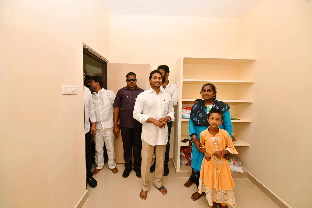 AP-CM-YS-Jagan-Gudivada-Visit-For-TIDCO-Houses-Distribution_2C_20Photos_20Inside-10.jpg 10