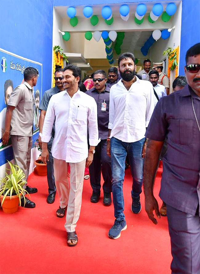 AP-CM-YS-Jagan-Gudivada-Visit-For-TIDCO-Houses-Distribution_2C_20Photos_20Inside-23.jpg 21