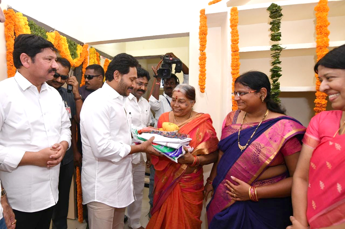 AP-CM-YS-Jagan-Gudivada-Visit-For-TIDCO-Houses-Distribution_2C_20Photos_20Inside-25.jpg 22