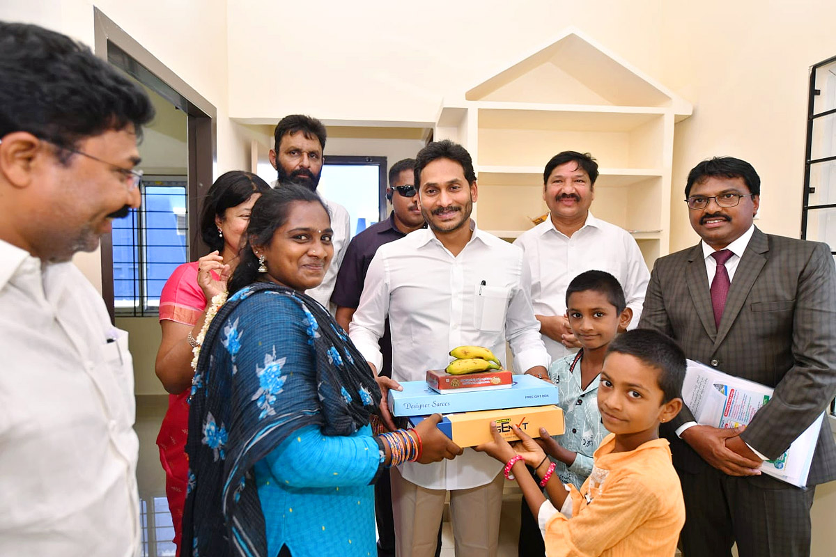 AP-CM-YS-Jagan-Gudivada-Visit-For-TIDCO-Houses-Distribution_2C_20Photos_20Inside-9.jpg 9