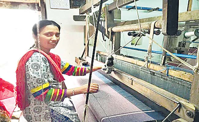 Handloom_Saree.jpg