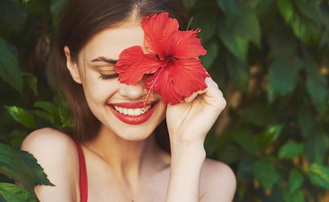 Hibiscus_20Benefits.jpg