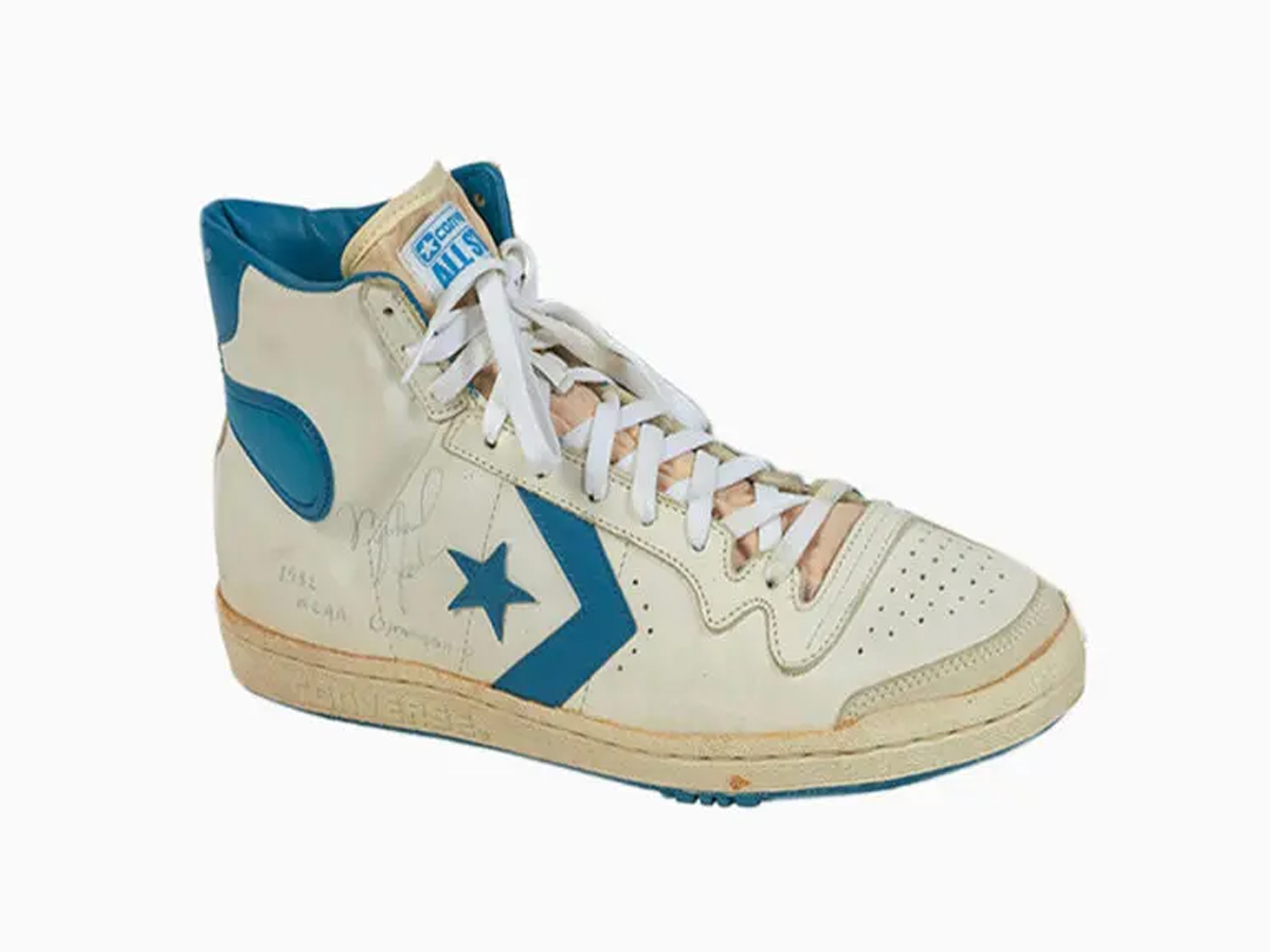 micheal_20jordan_20game_20worn_20converse_20fast_20break.jpg 7