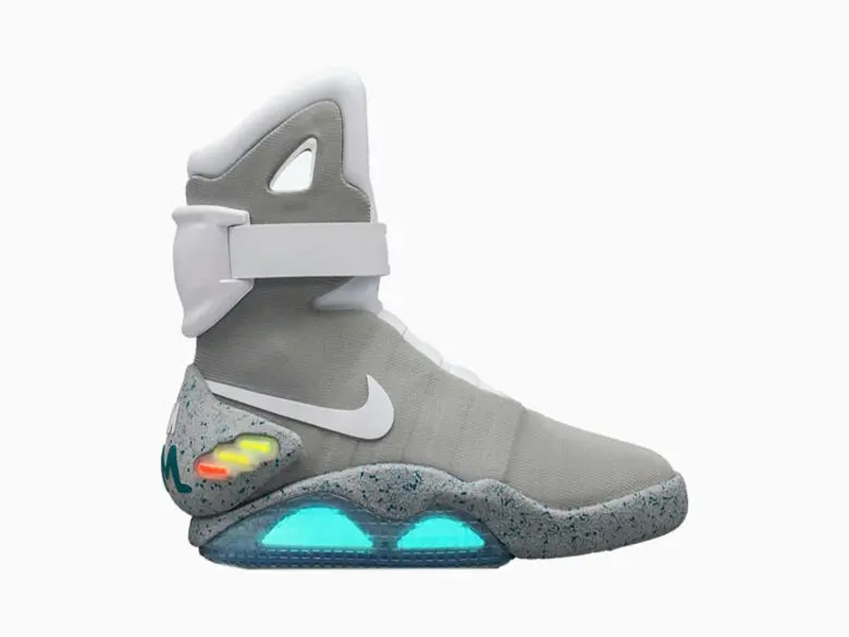 nike_20mag_20back_20to_20the_20fortune_20_282026_29.jpg 11