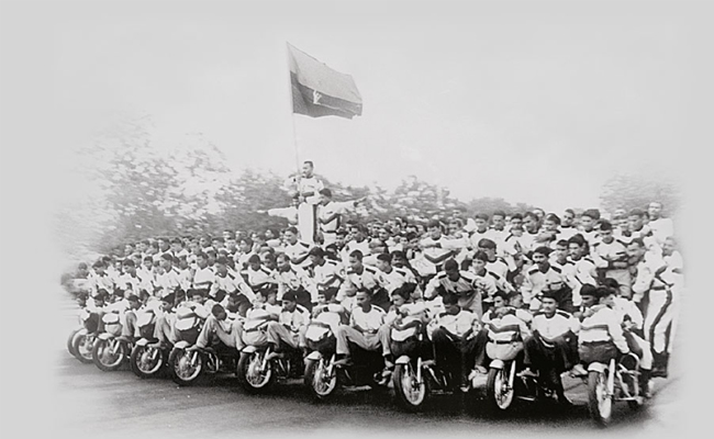2001.jpg 32