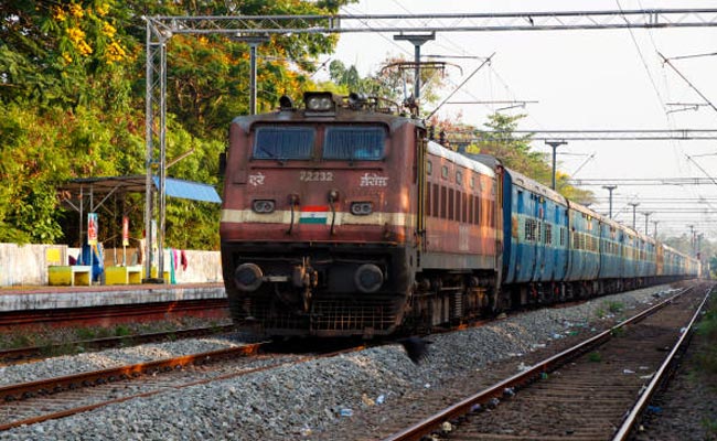 Lucknow-Railway-Track.jpg