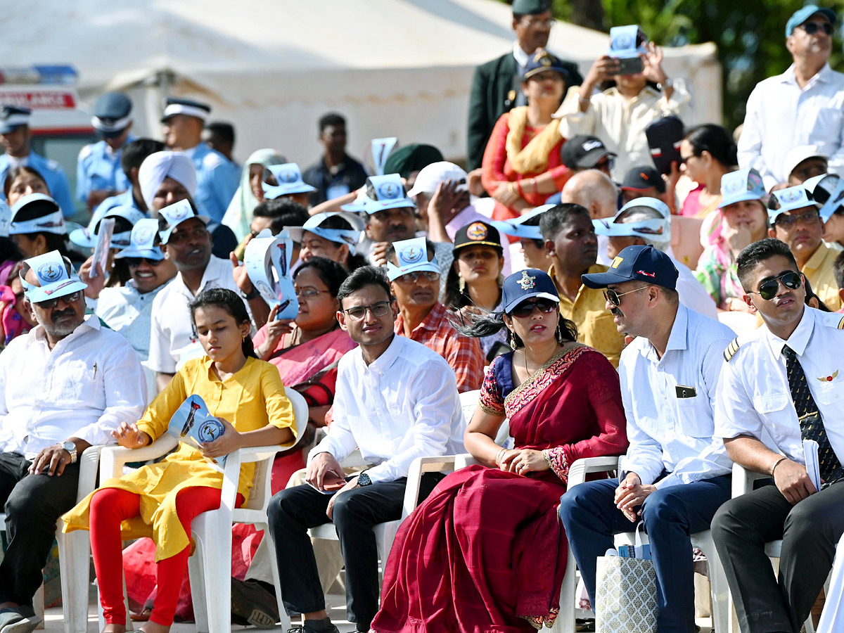 President_20Droupadi_20Murmu_20Reviews_20Combined_20Graduation_20Parade_20At_20Air_20Force_20Academy_20Photos_21.jpg 22