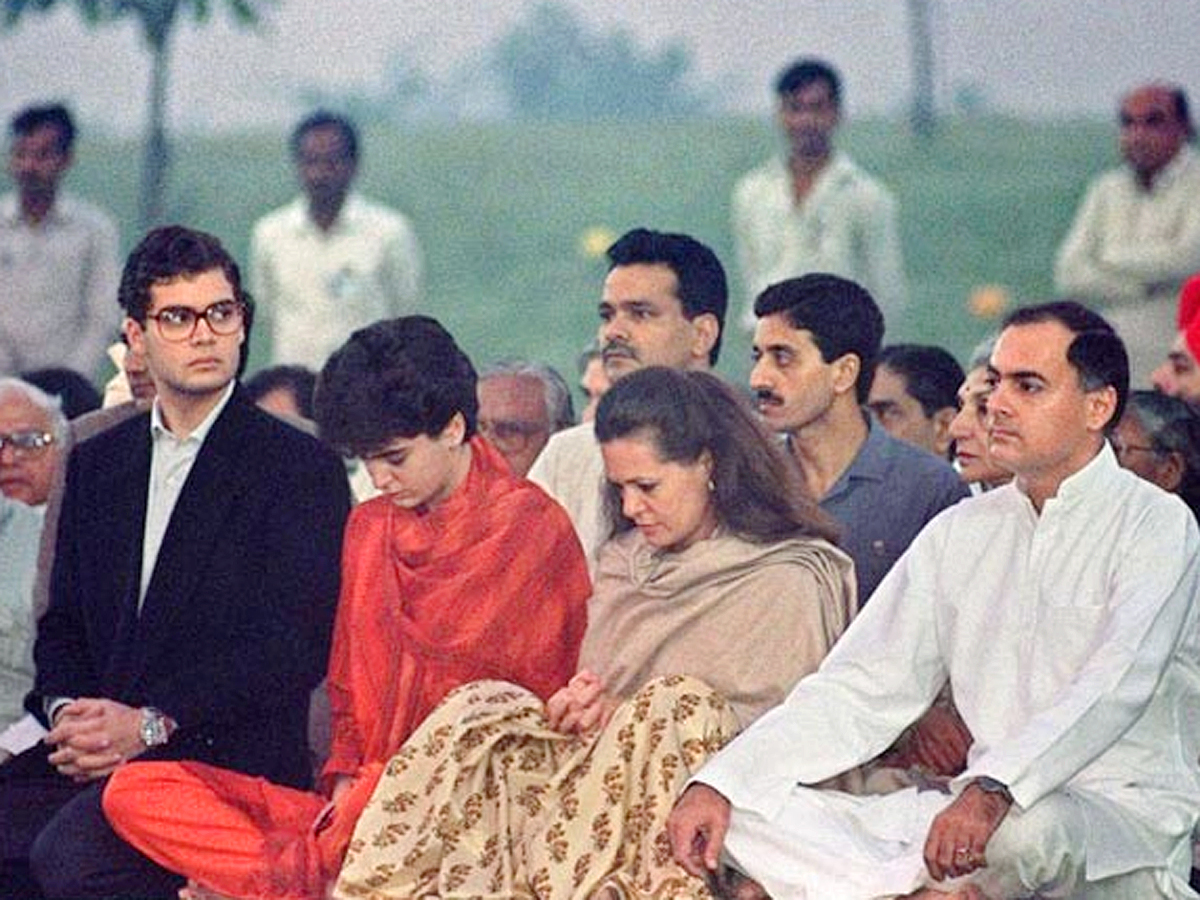 Congress-Leader-Rahul-_20Gandhi-53rd-birthday-_20Rare-Photos-Viral-19.jpg 19