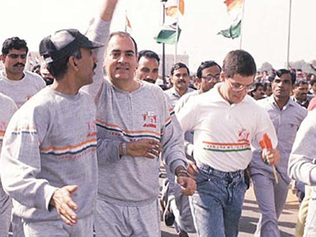 Congress-Leader-Rahul-_20Gandhi-53rd-birthday-_20Rare-Photos-Viral-4.jpg 4