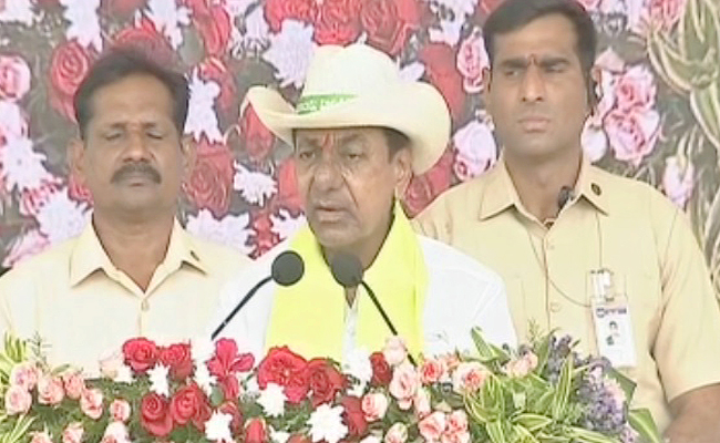 KCR-Speech-At-Thummaluru-Haritha-Utsavam.jpg