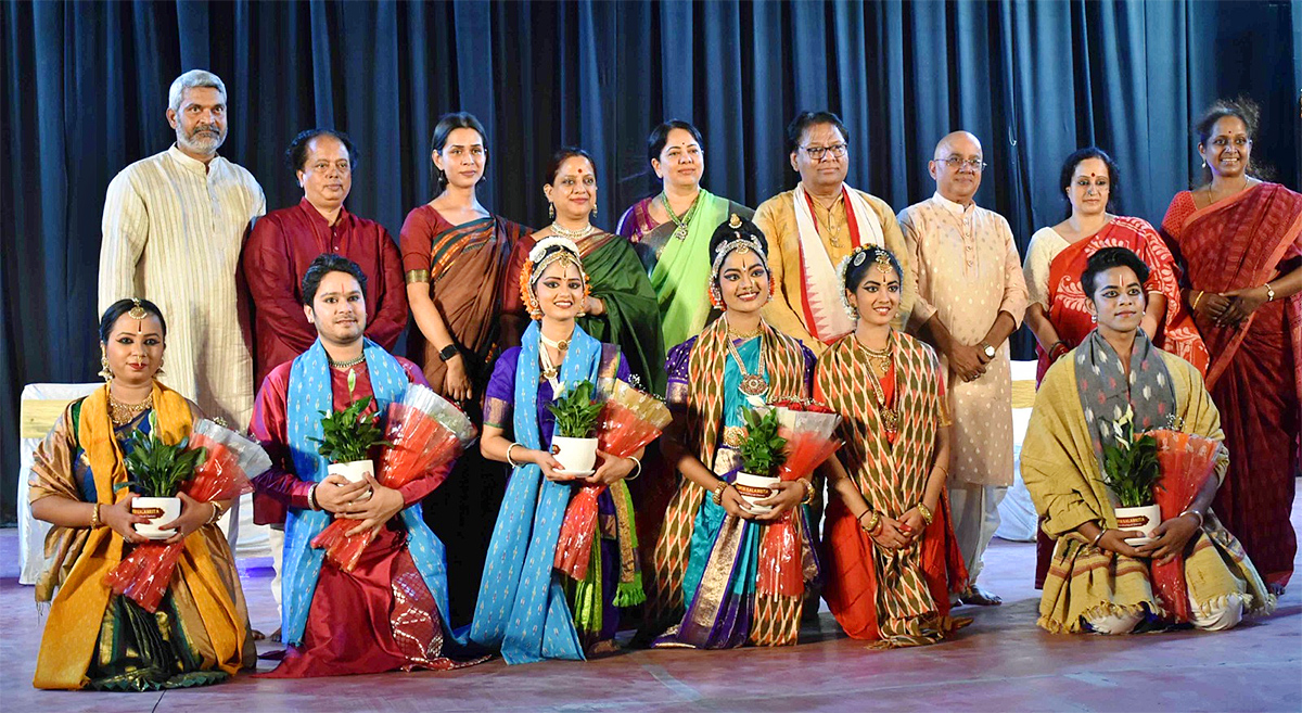 KuchipudiKalamri-ta-An_20Institute-of_20Kuchipudi-Dance-2.jpg 2
