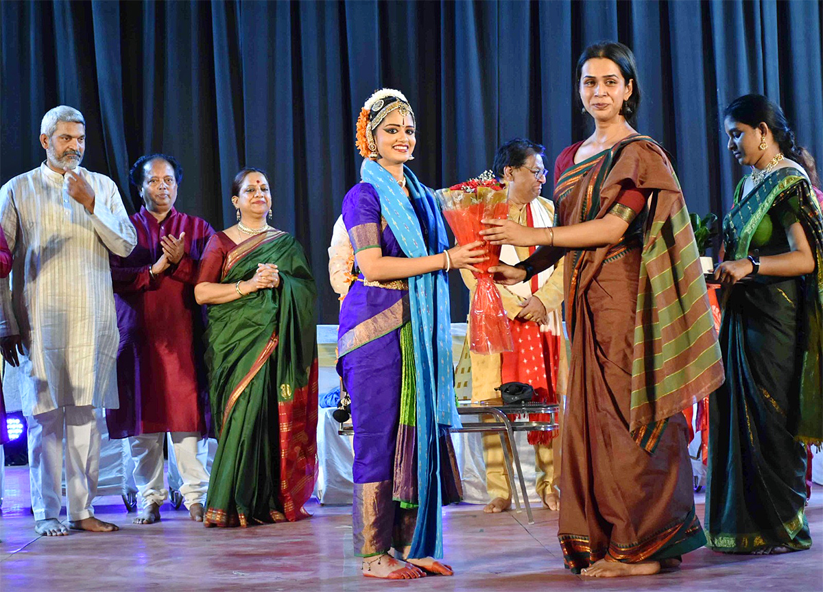 KuchipudiKalamri-ta-An_20Institute-of_20Kuchipudi-Dance-9.jpg 9