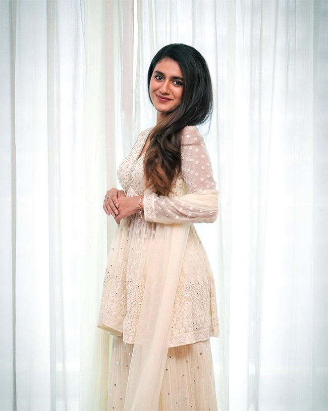 Priya-Prakash-Varrier-Latest-_20Photo-Gallery-18.jpg 8
