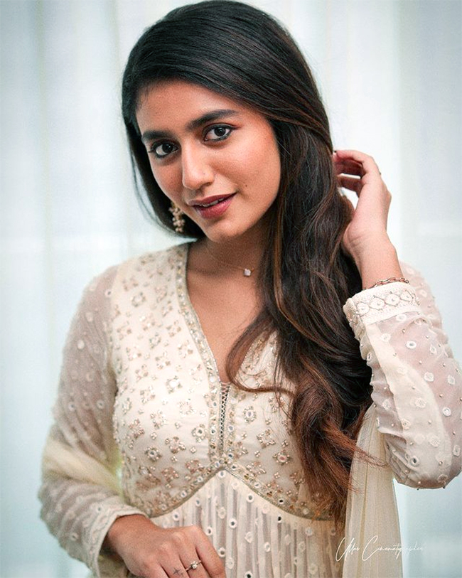 Priya-Prakash-Varrier-Latest-_20Photo-Gallery-19.jpg 9