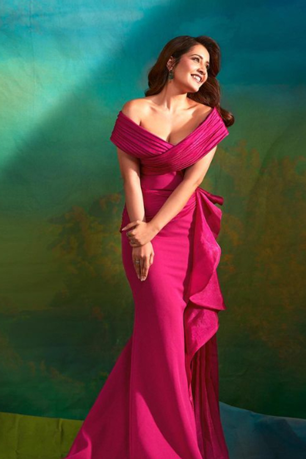 rashi-khanna-10.jpg 10