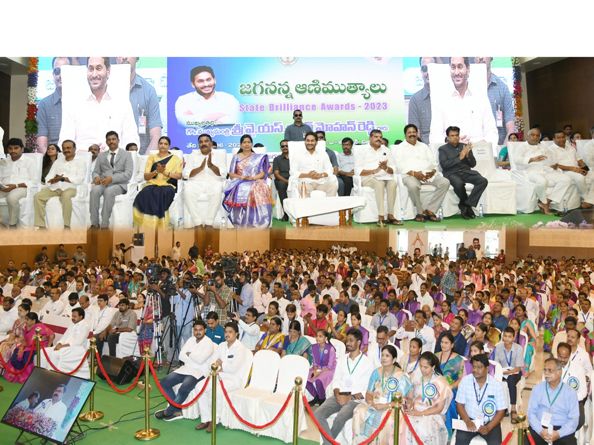 CM_20YS_20Jagan_20at_20Jagananna_20Animutyalu_20Program_20in_20Vijayawada_20Photos_4.jpg 1