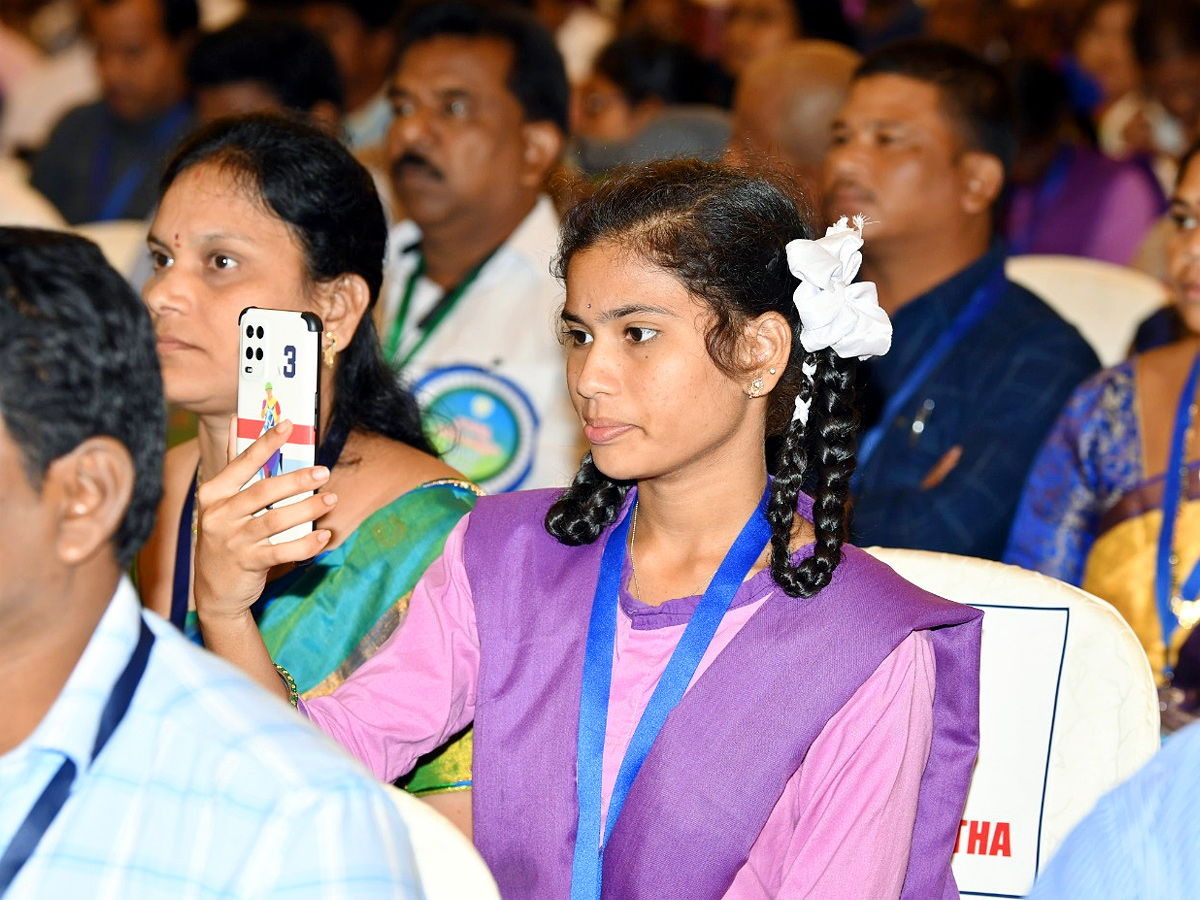 CM_20YS_20Jagan_20at_20Jagananna_20Animutyalu_20Program_20in_20Vijayawada_20Photos_8.jpg 8
