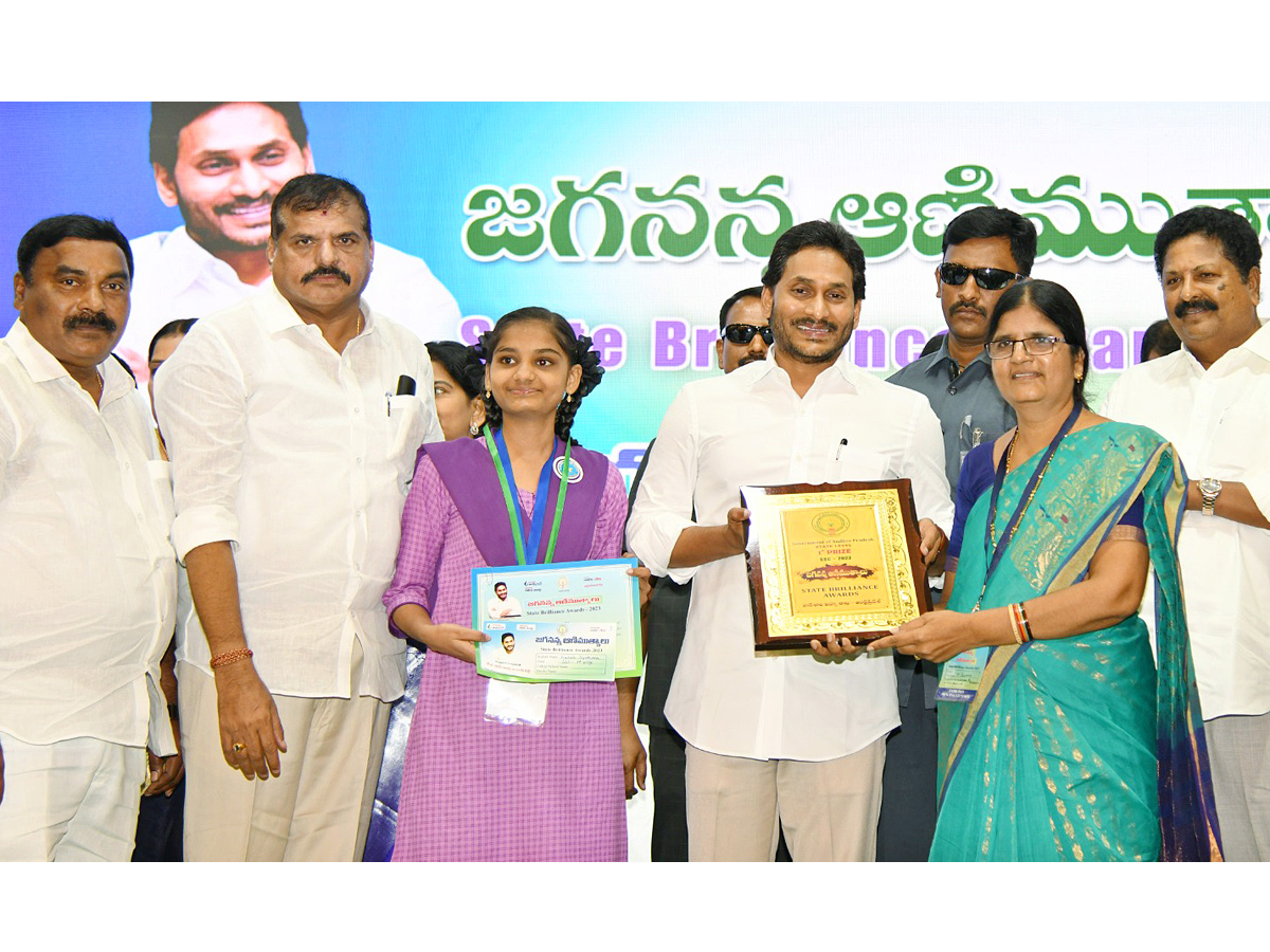 DADALA_20JYOTHSNA_2C_20KAKINADA_20DISTRICT.jpg 7