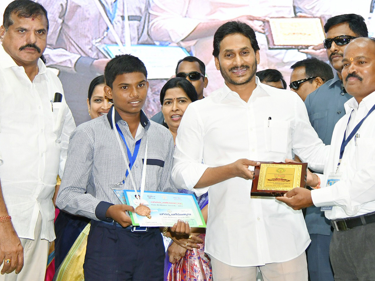 DEVALMKATI_20MADHUSUDHAN_2C_20ANANTAPURAM_20DISTRICT.jpg 9