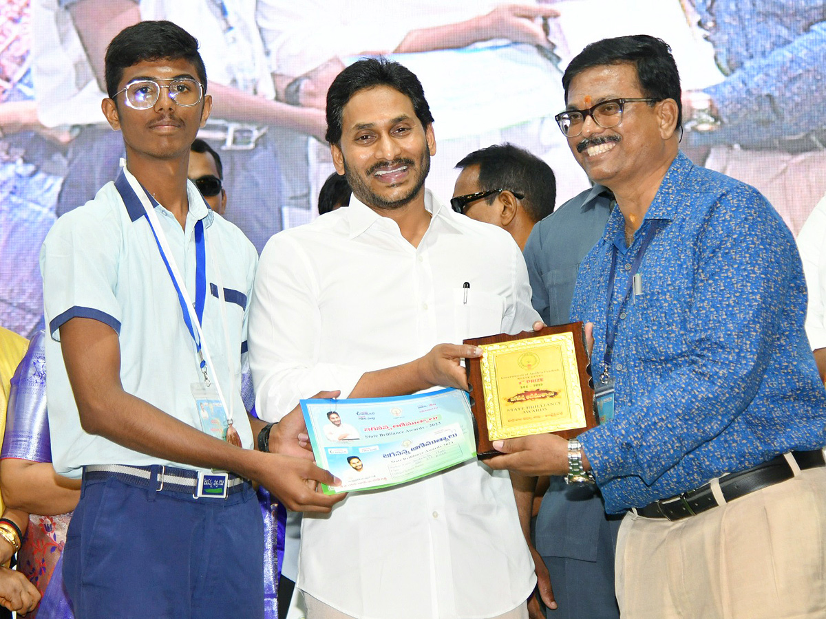 DUDEKULA_20ILAHI_2C_20SATYA_20SAI_20DISTRICT.jpg 10