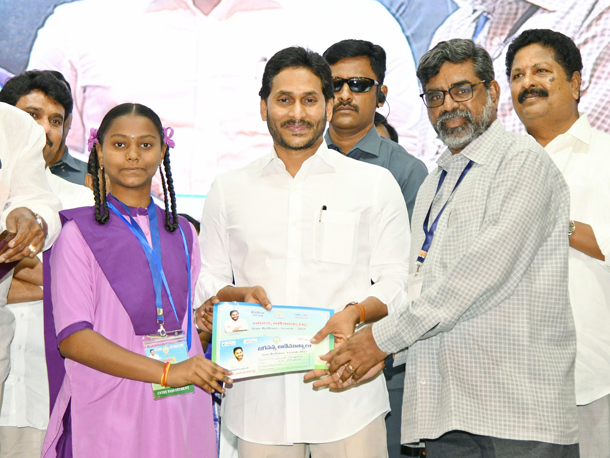 GAVVALA_20GANGOTHRI_2C_20SRI_20SATYA_20SAI_20DISTRICT.jpg 14
