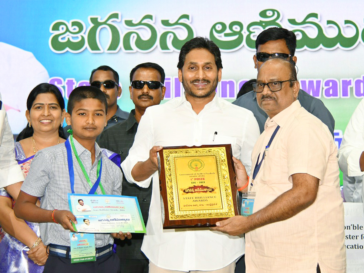 JAKKI_20VENKATESH_2C_20PALNADU_20DISTRICT.jpg 17