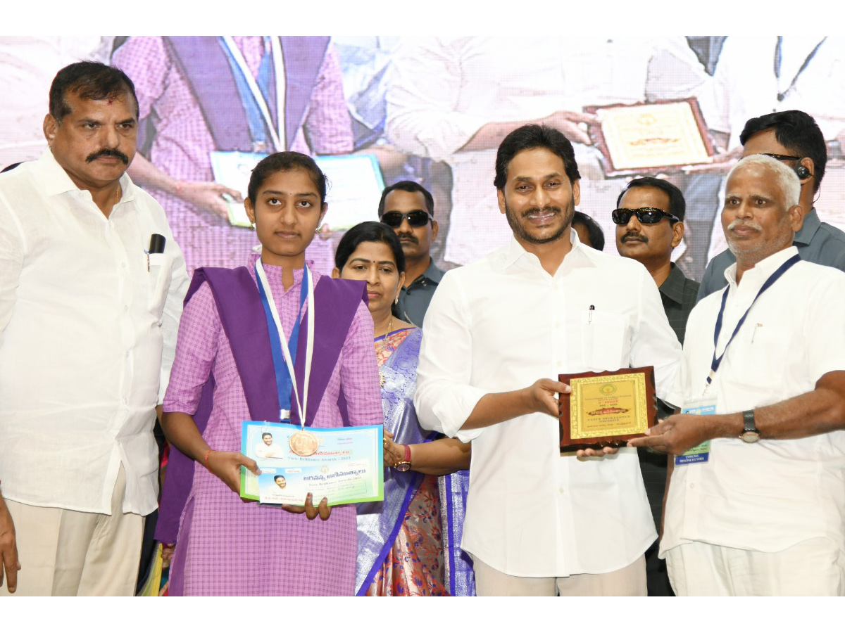 KARRI_20SHARMILA_2C_20PARVATHIPURAM_20MANYAM_20DISTRICT.jpg 20