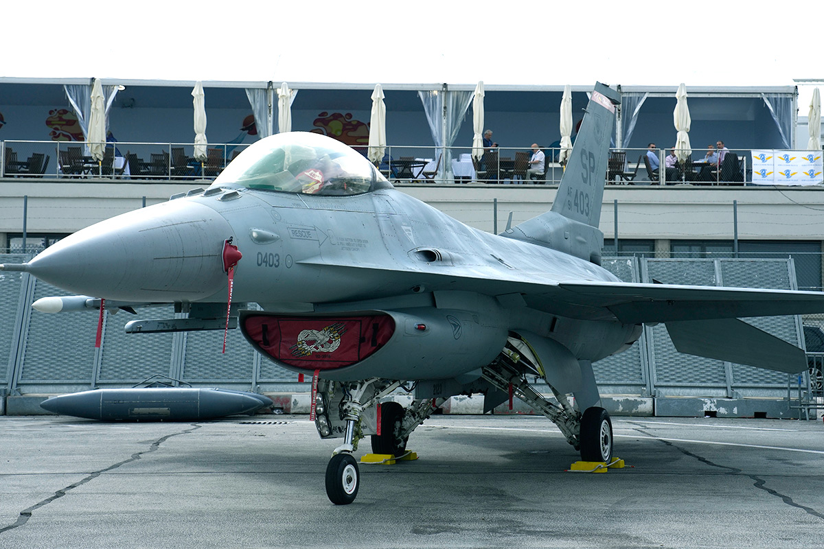 Photo-gallery-of-world-largest-paris-air-show-12.jpg 12