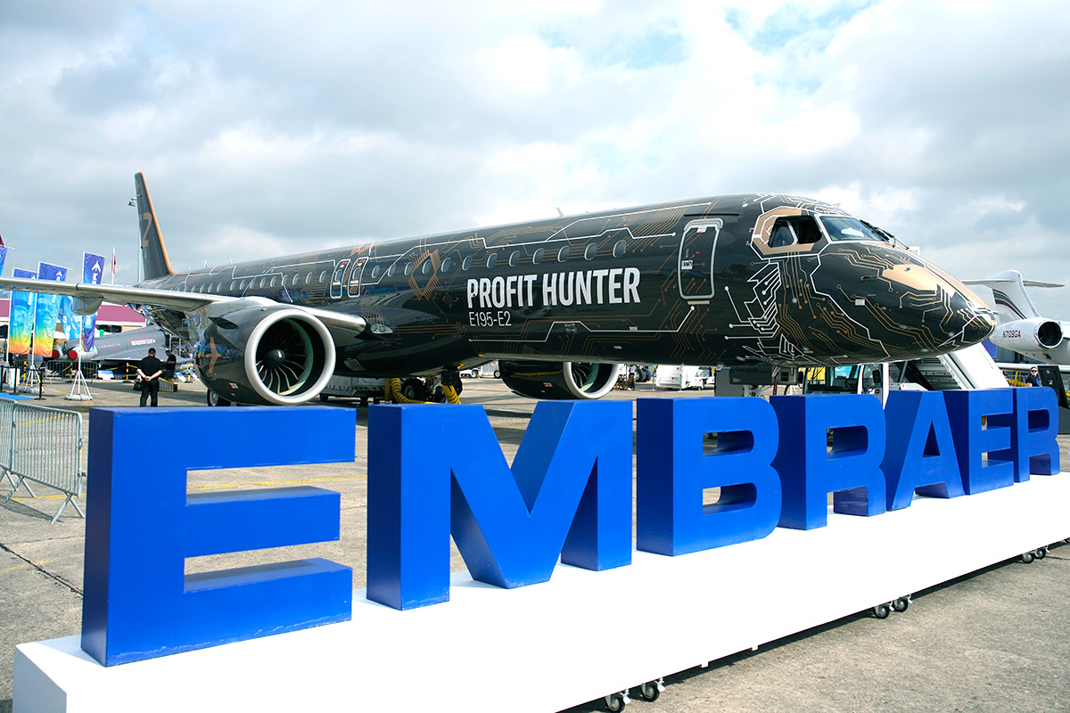 Photo-gallery-of-world-largest-paris-air-show-15.jpg 15
