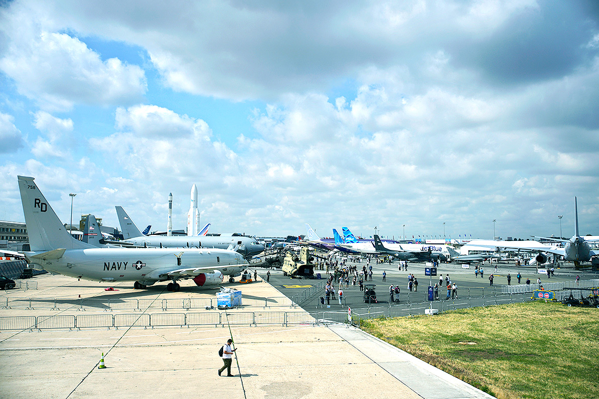 Photo-gallery-of-world-largest-paris-air-show-5.jpg 5