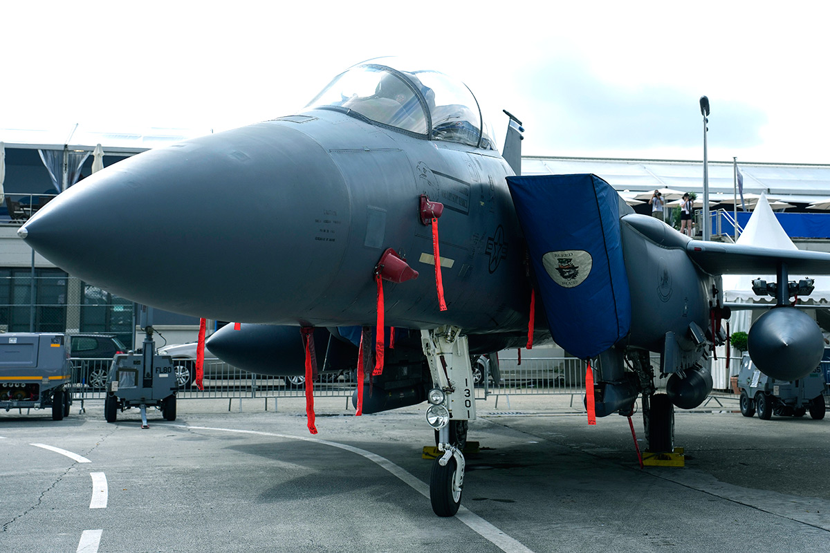 Photo-gallery-of-world-largest-paris-air-show-7.jpg 7