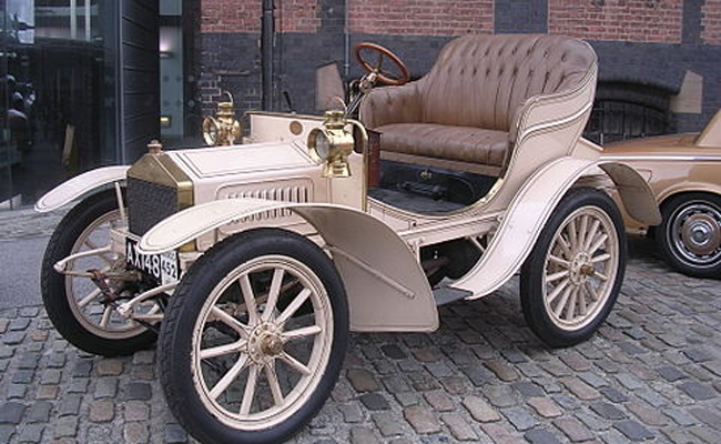 Rolls-Royce_2010_20hp_1904_E2_80_9306.jpg 2