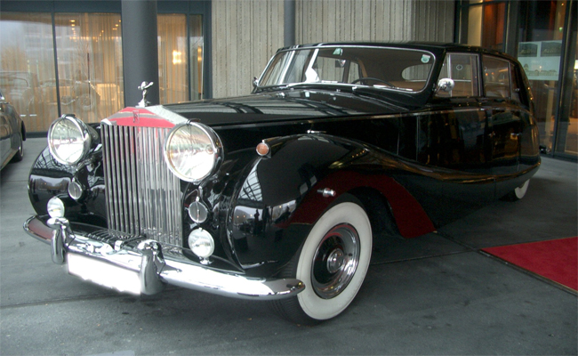 Rolls-Royce_20Silver_20Wraith_1946_E2_80_9359.jpg 15
