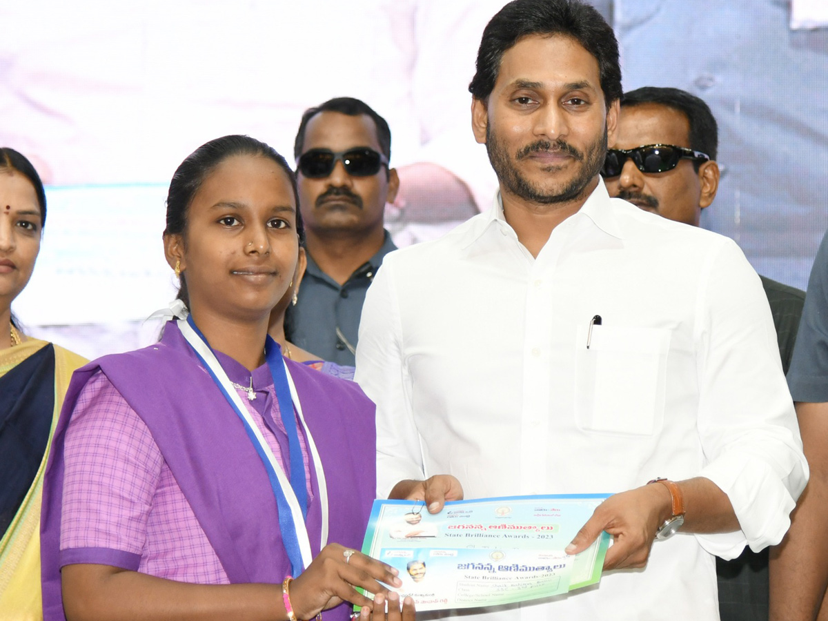 SHAIK_20RAHIMA_20BANU_2C_20YSR_20KADAPA_20DISTRICT.jpg 36