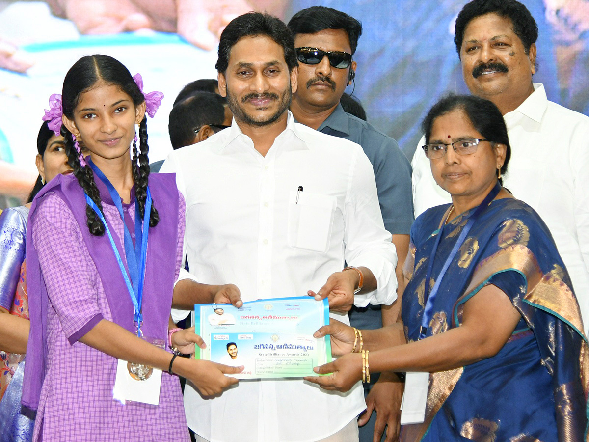 SINGAMPALLI_20TANUJA_2C_20ANAKAPALLI_20DISTRICT.jpg 38