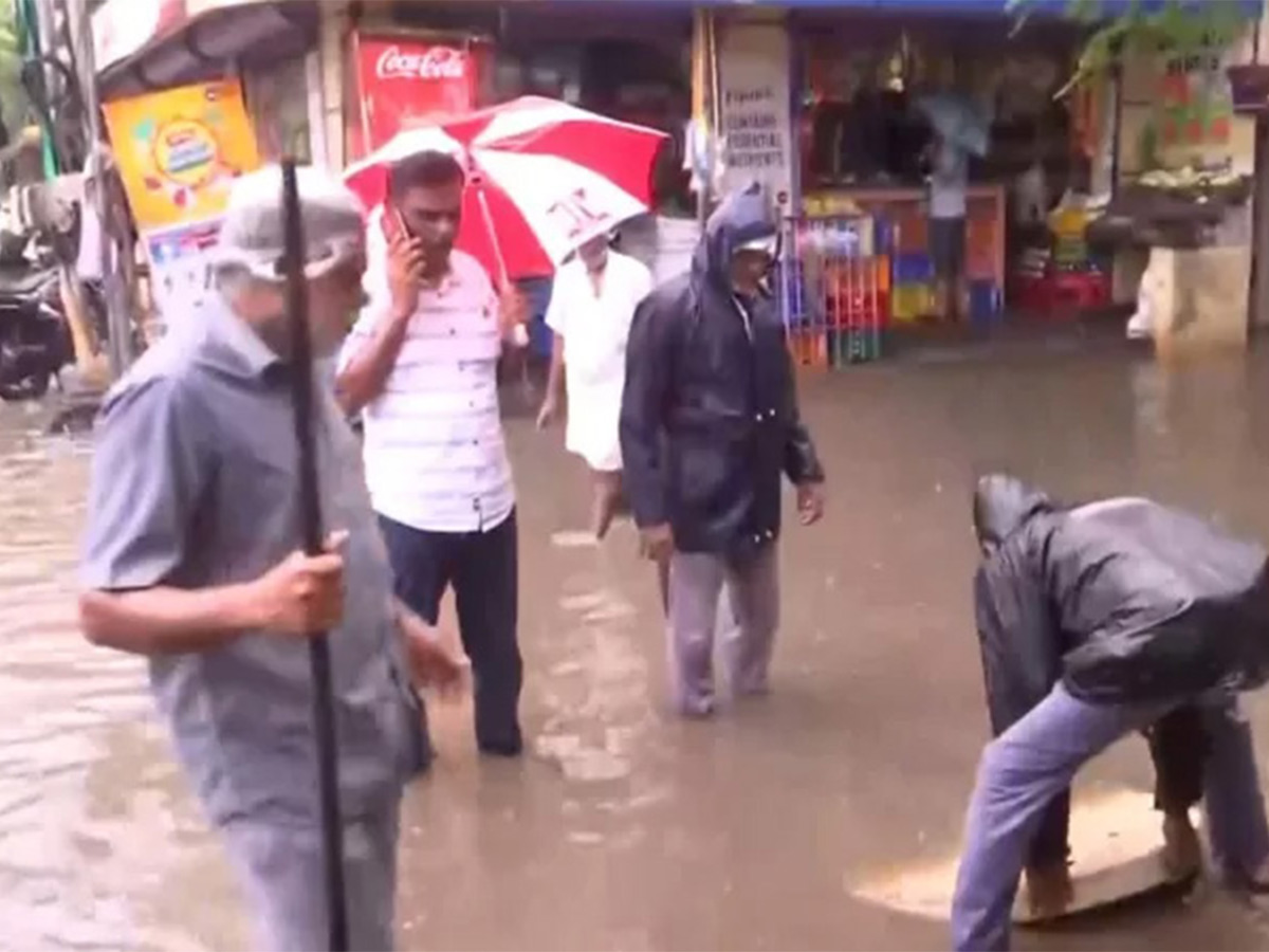 Tamil-Nadu-rains-Heavy-rains-lash-Chennai-its-suburbs-Photos-19.jpg 18