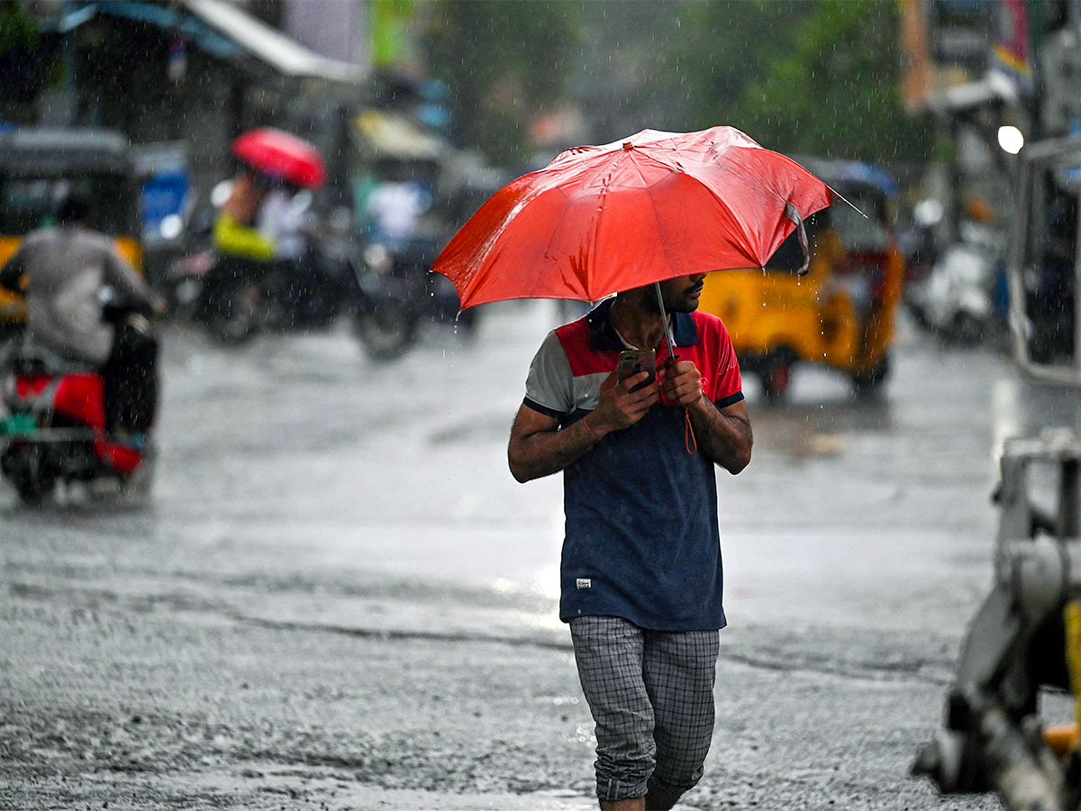 Tamil-Nadu-rains-Heavy-rains-lash-Chennai-its-suburbs-Photos-4.jpg 4