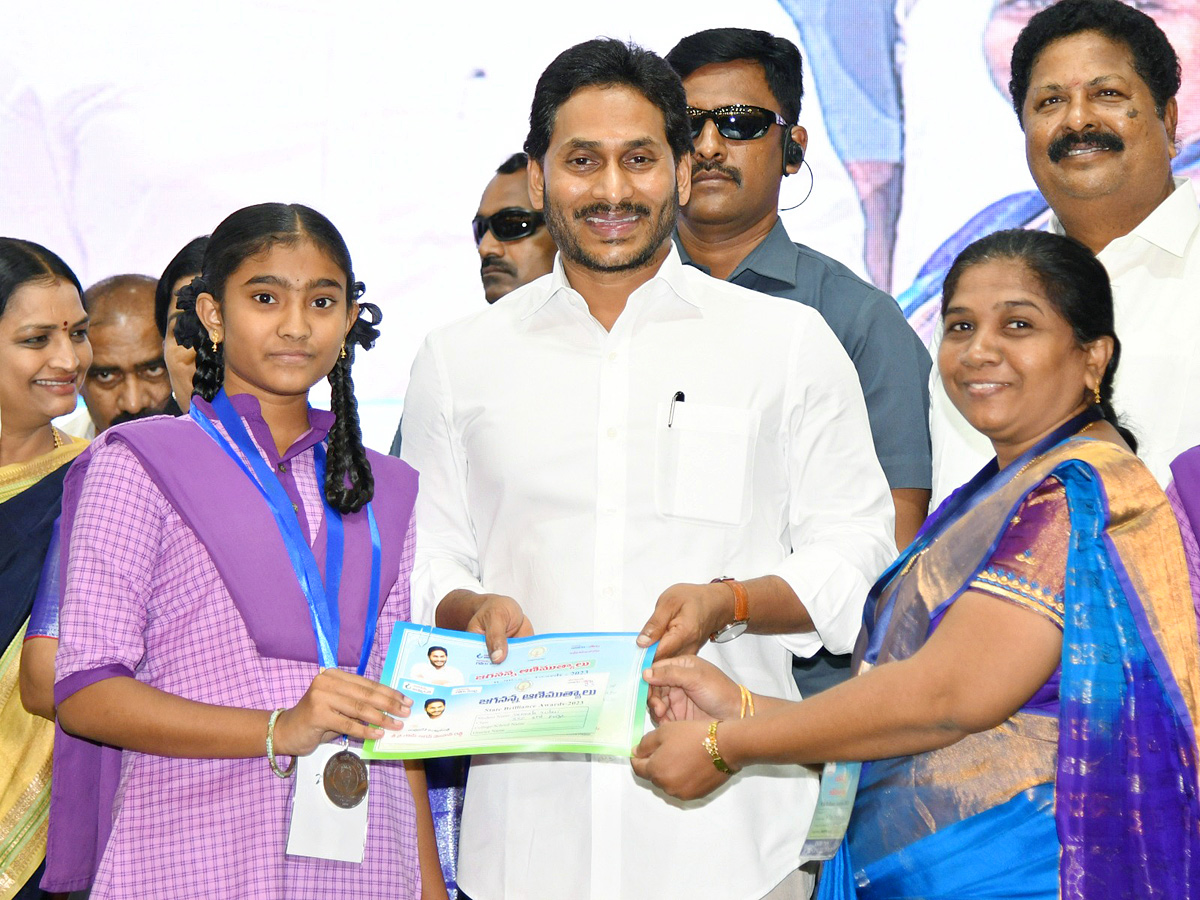 VENNELA_20TULASI_2C_20ANAKAPLLI_20DISTRICT.jpg 43