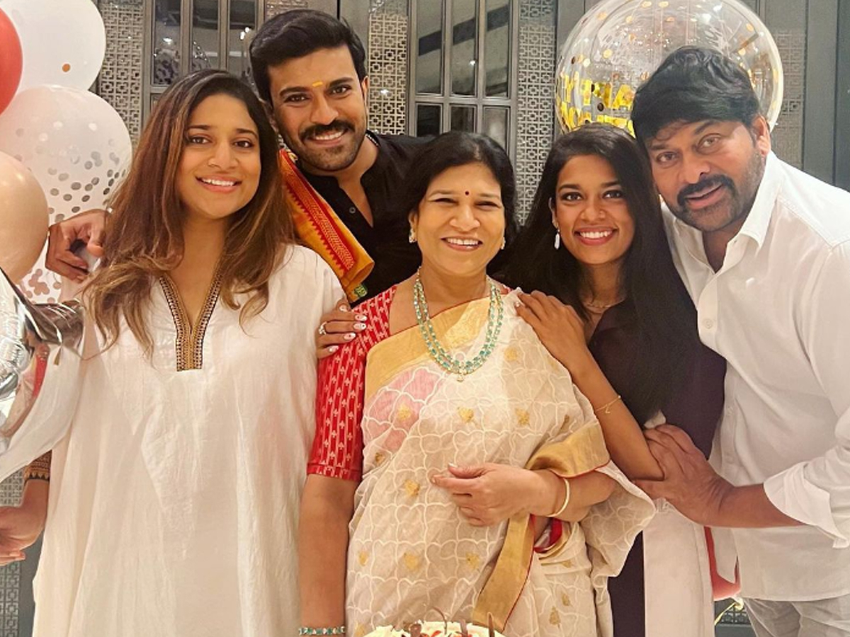 chiranjeevi-family-photos.jpg 16