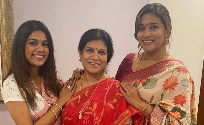 sreeja-sureka-sushmitha.jpg 21