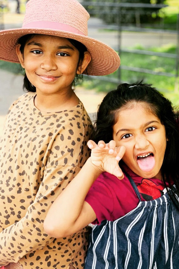 sushmitha-daughters-02.jpg 4