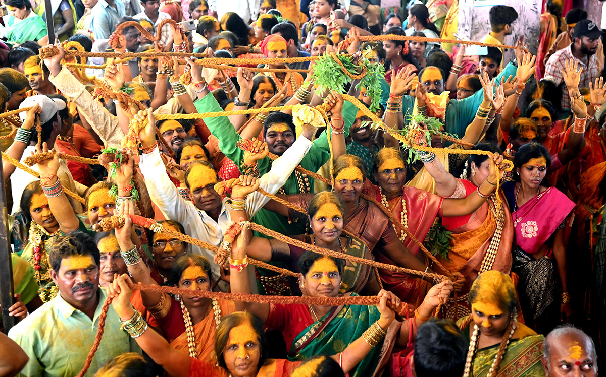 Balkampet-Yellamma-Kalyanotsavam-Hyderabad-_2011.jpg 11