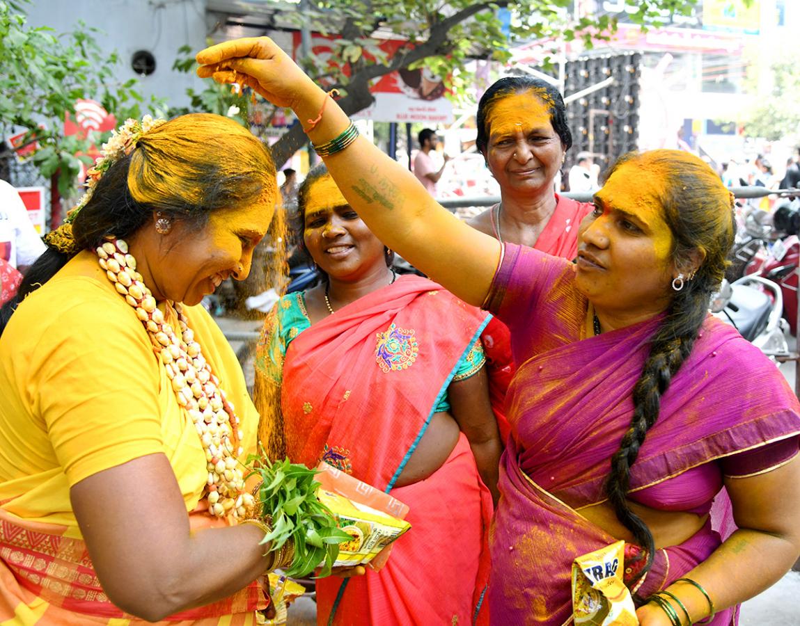 Balkampet-Yellamma-Kalyanotsavam-Hyderabad-_2015.jpg 15