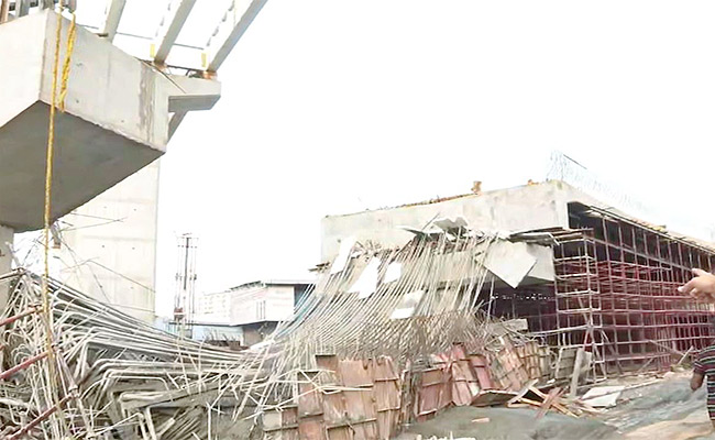 Flyover-Under-Construction-Collapsed.jpg