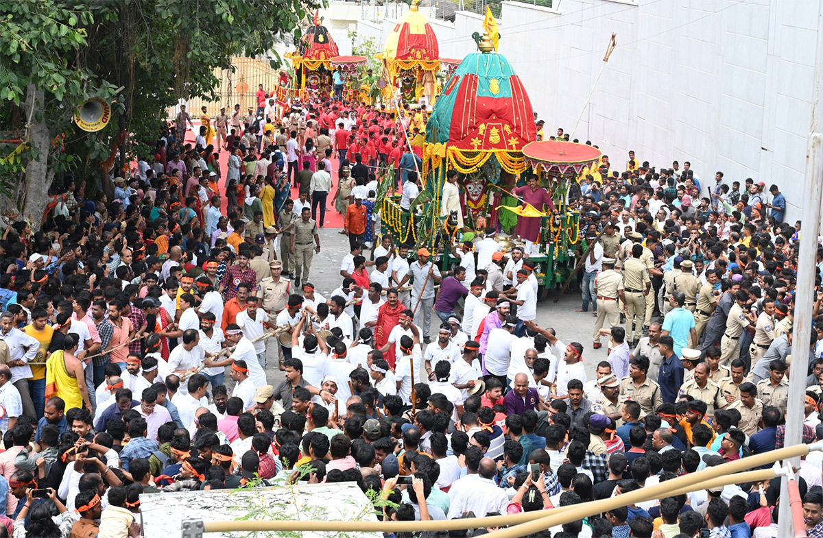 Jagannadh_20Ratha_20Yatra_20in_20Hyderabad-10.jpg 10