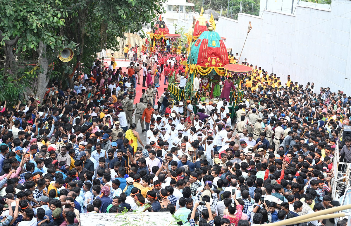 Jagannadh_20Ratha_20Yatra_20in_20Hyderabad-12.jpg 12