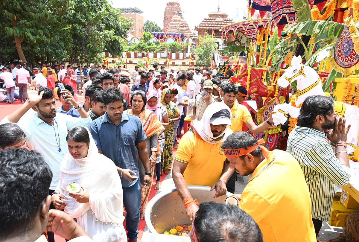 Jagannadh_20Ratha_20Yatra_20in_20Hyderabad-4.jpg 4
