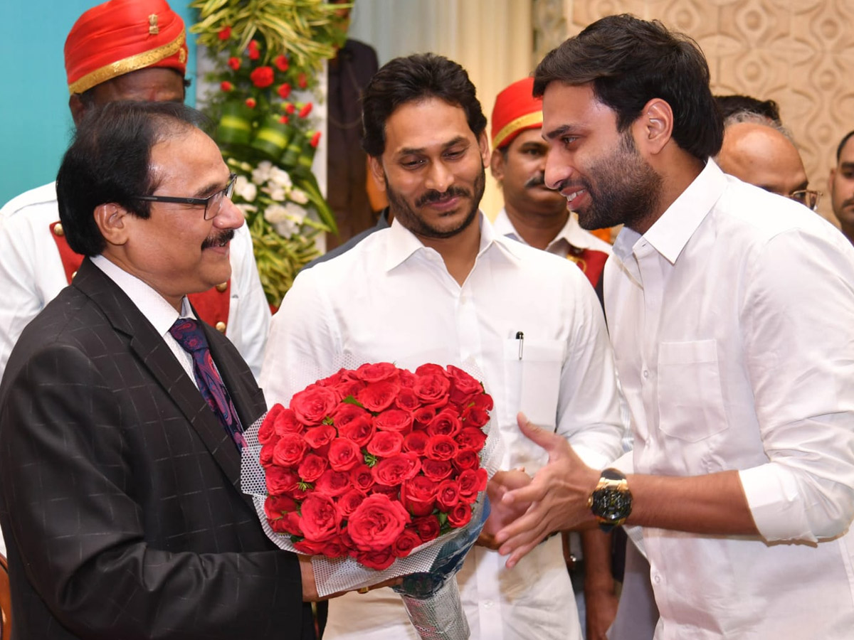Andhra_20pradesh_20Govt_20Honored_20Supreme_20Court_20Judge_20Justice_20Prashant_20Kumar_20Mishra_20Photos_14.jpg 14