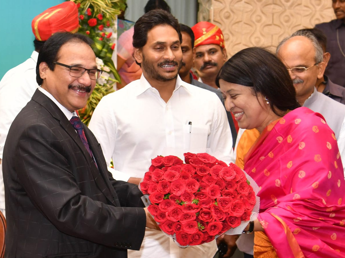 Andhra_20pradesh_20Govt_20Honored_20Supreme_20Court_20Judge_20Justice_20Prashant_20Kumar_20Mishra_20Photos_37.jpg 37